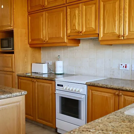 Apartamento Front Limassol